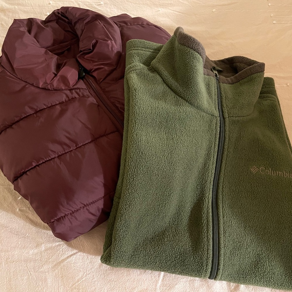 Columbia Olive Sleeveless Fleece and Arizona Maroon Sleeveless Puffer Set